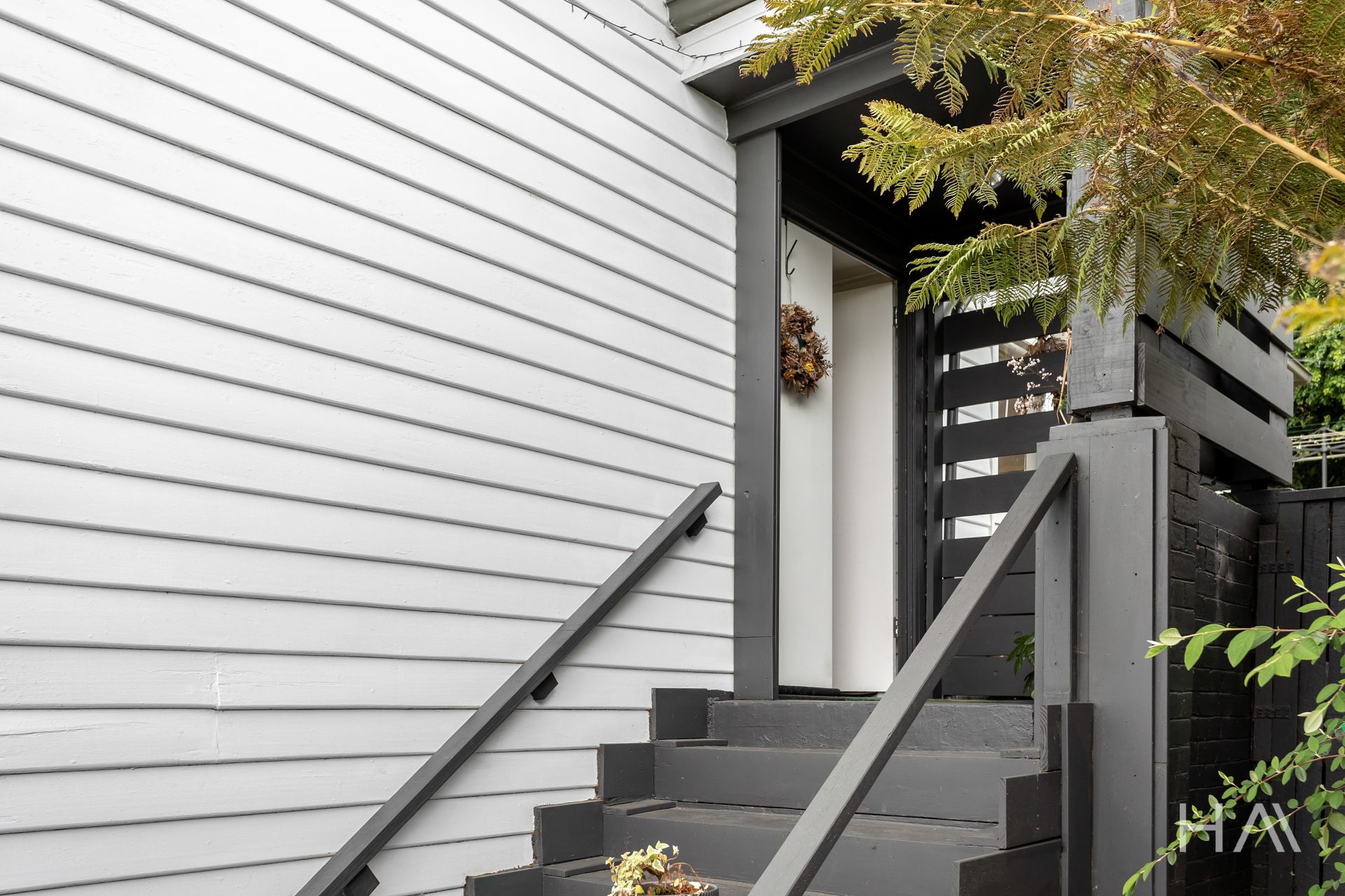 12 Veulalee Avenue Trevallyn, Trevallyn - Thumbnail 3