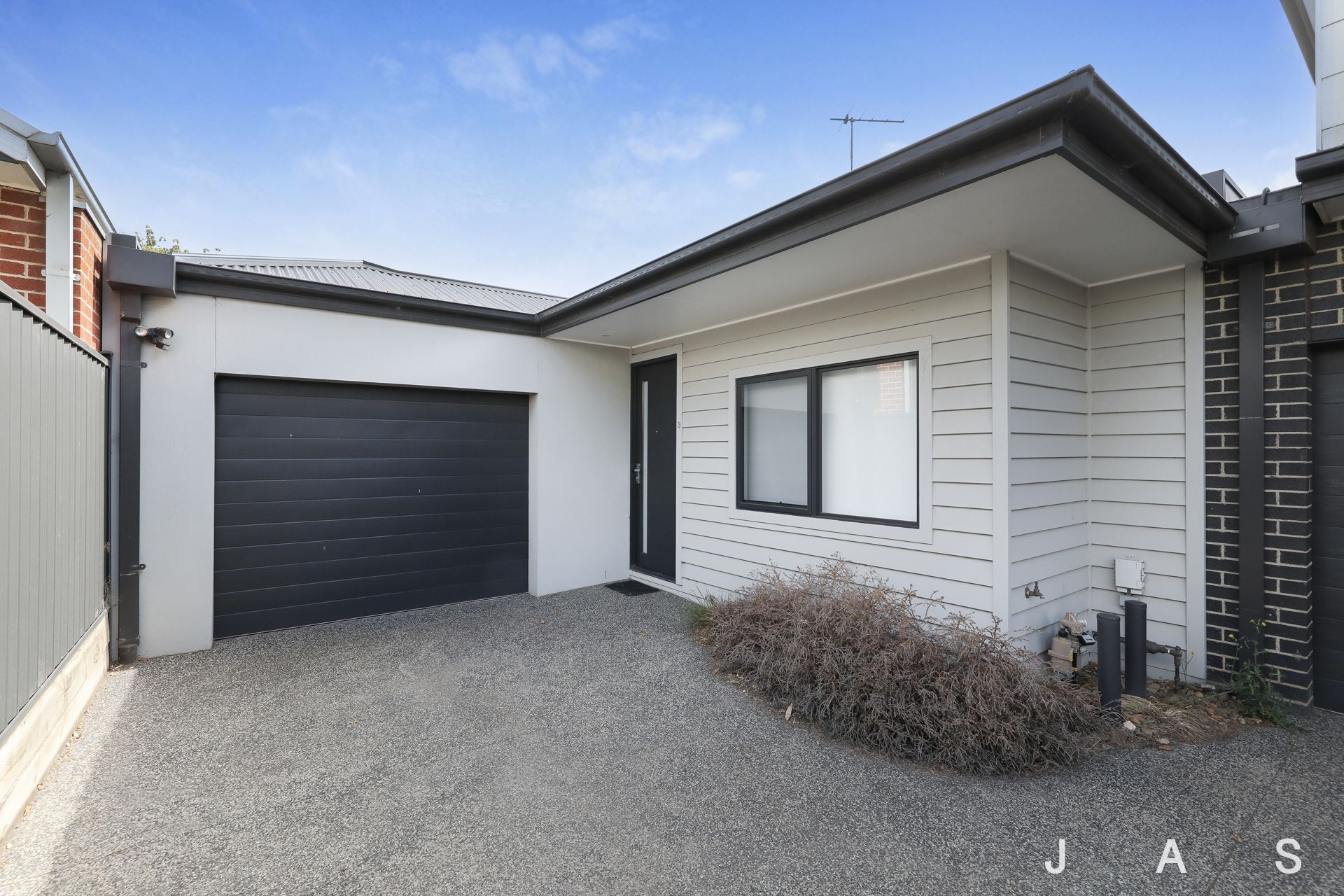 3/6 Corrigan Avenue Brooklyn VIC, Brooklyn - Thumbnail 2