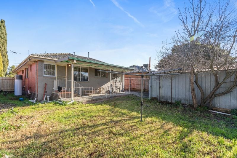 110 Casey Drive, Lalor