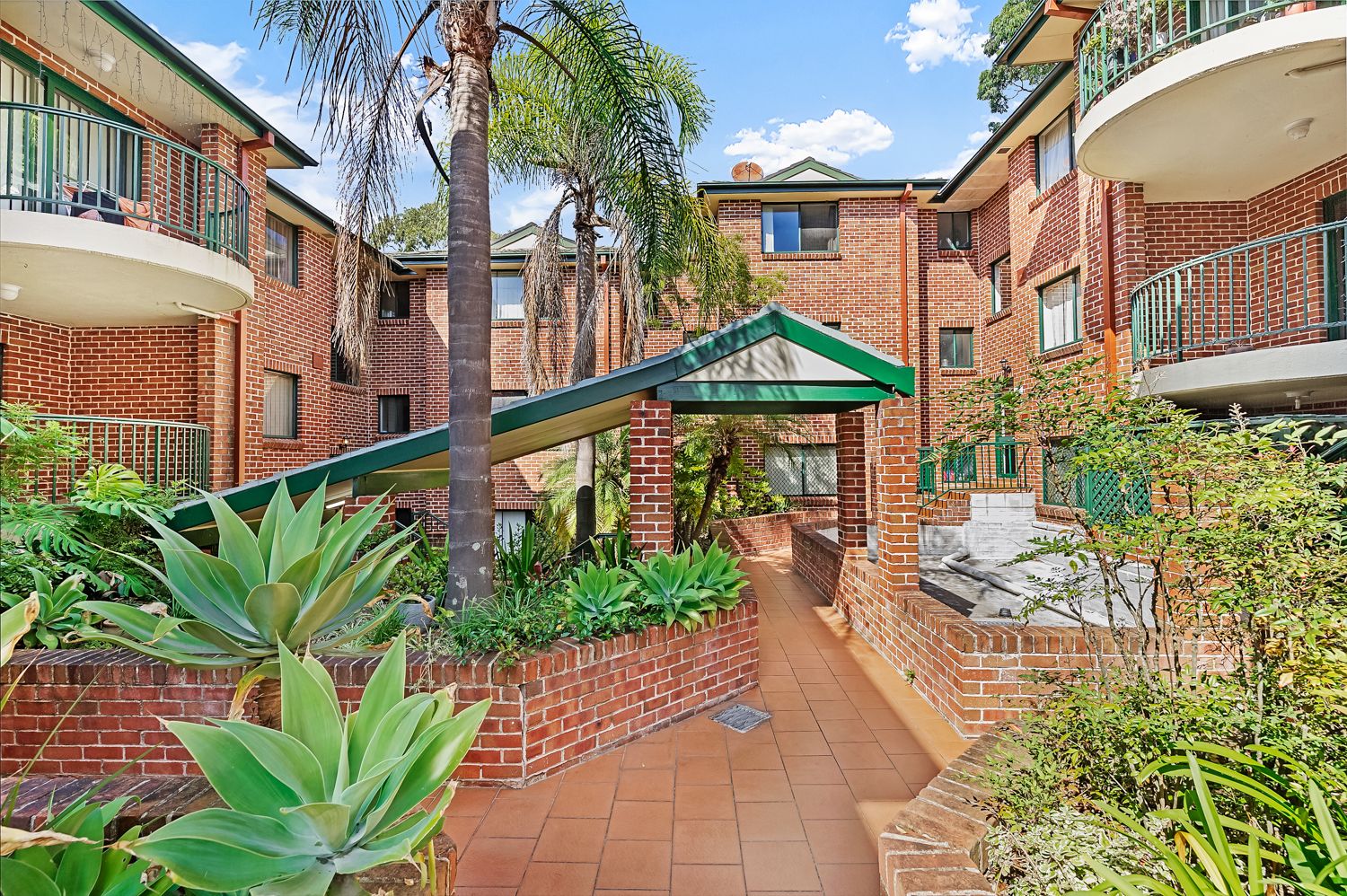 8/28-32 Bridge Road, Hornsby, Hornsby - Thumbnail 2