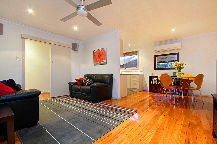 STYLISHLY HOME, CLOSE TO ALL AMENITIES