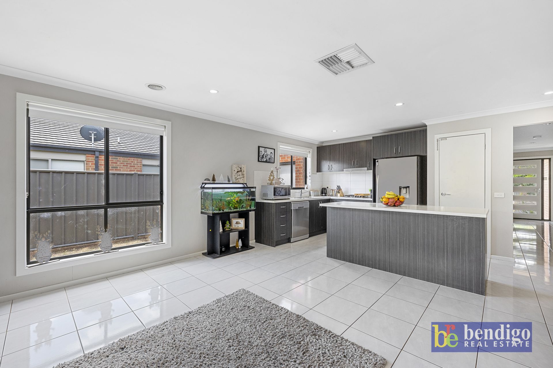77 Greenfield Drive Epsom VIC, Epsom - Thumbnail 4