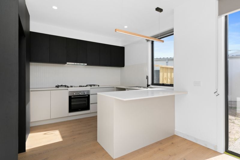 2 Lanai Avenue, Wollert