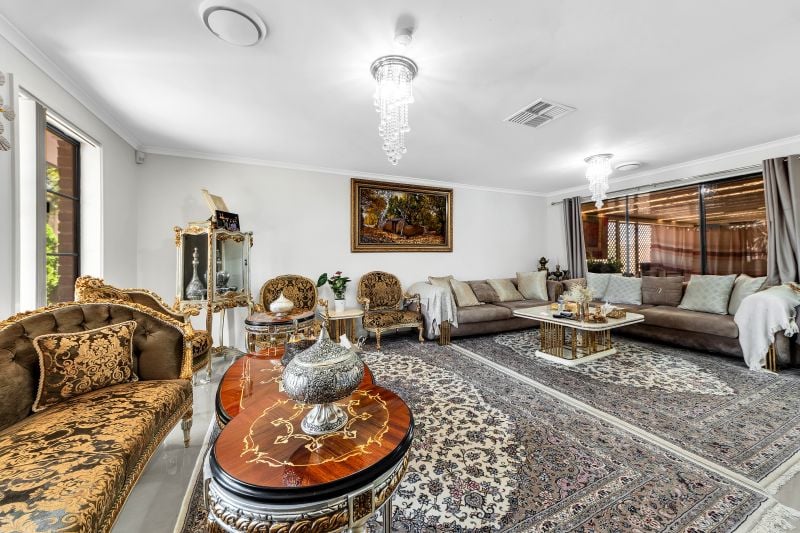 41 Grenda Drive, Mill Park