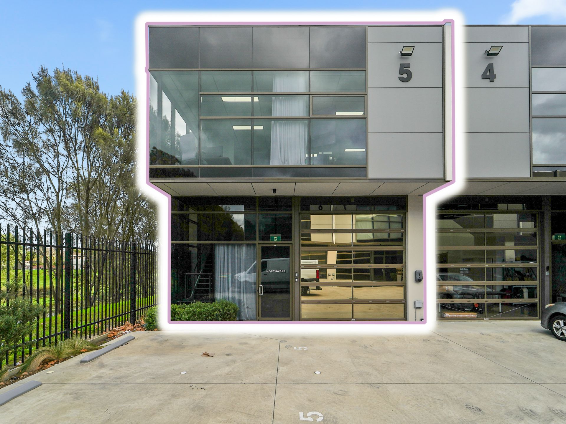 PREMIUM OFFICE / WAREHOUSE