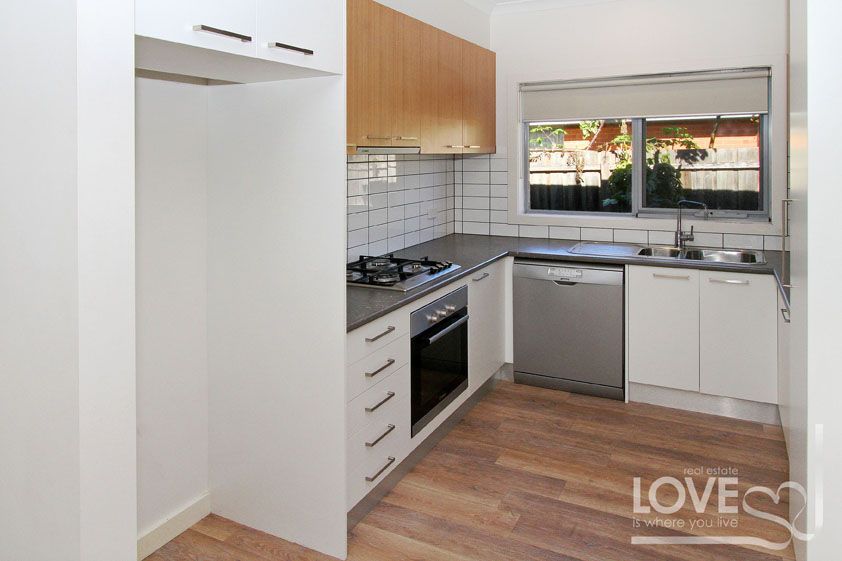 Modern Unit in Great Location!