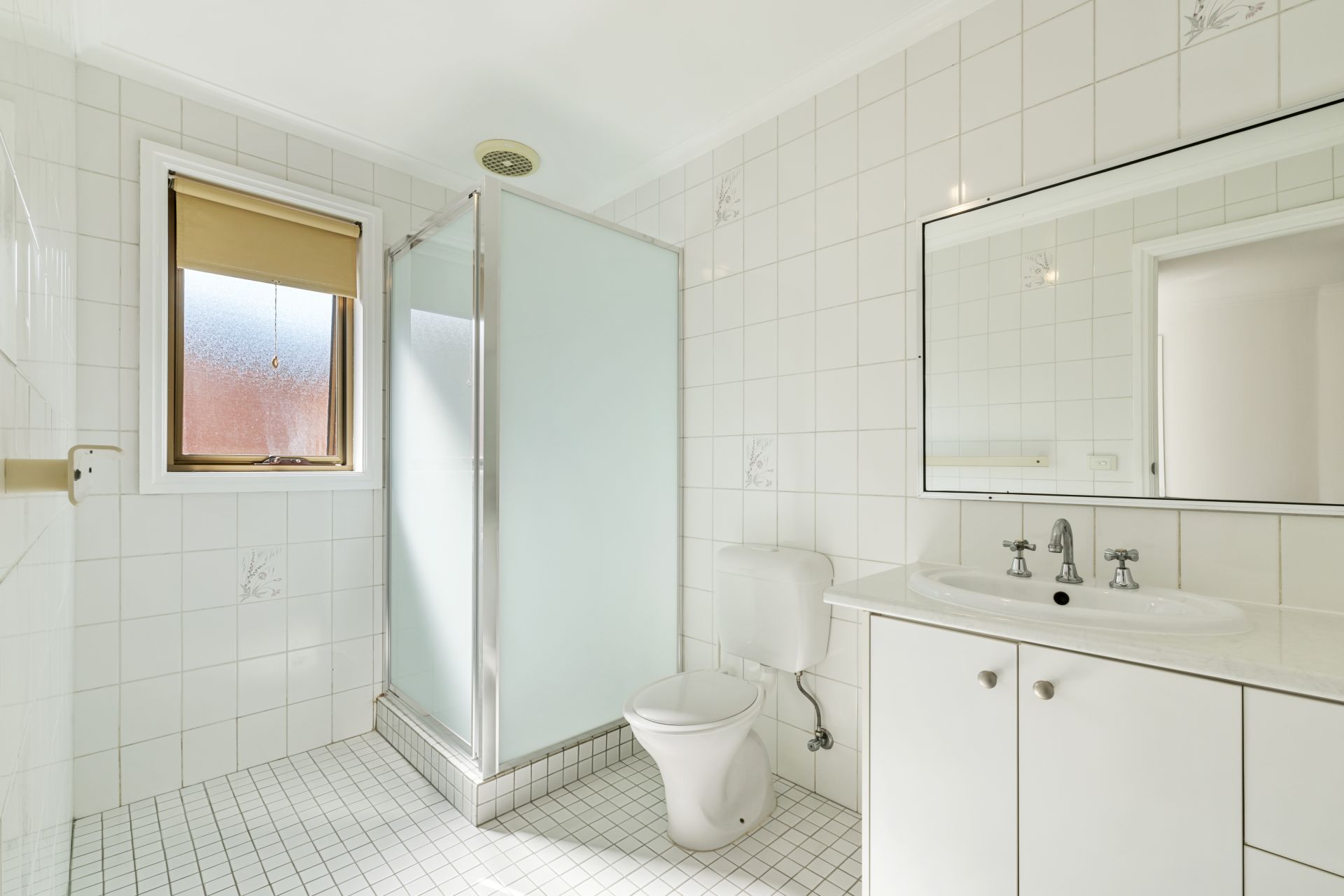 Spacious & Well-Located 2-Bedroom Unit – A Must-See!