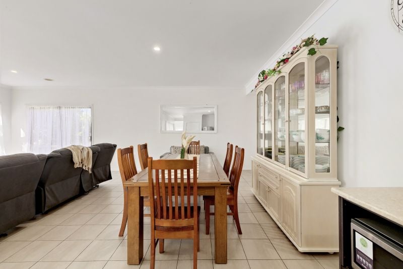 12 Inverloch Street, Epping