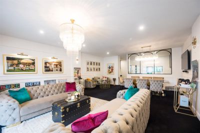 GROUND FLOOR TENANCY WITH MASSIVE EXPOSURE TO RIDING ROAD