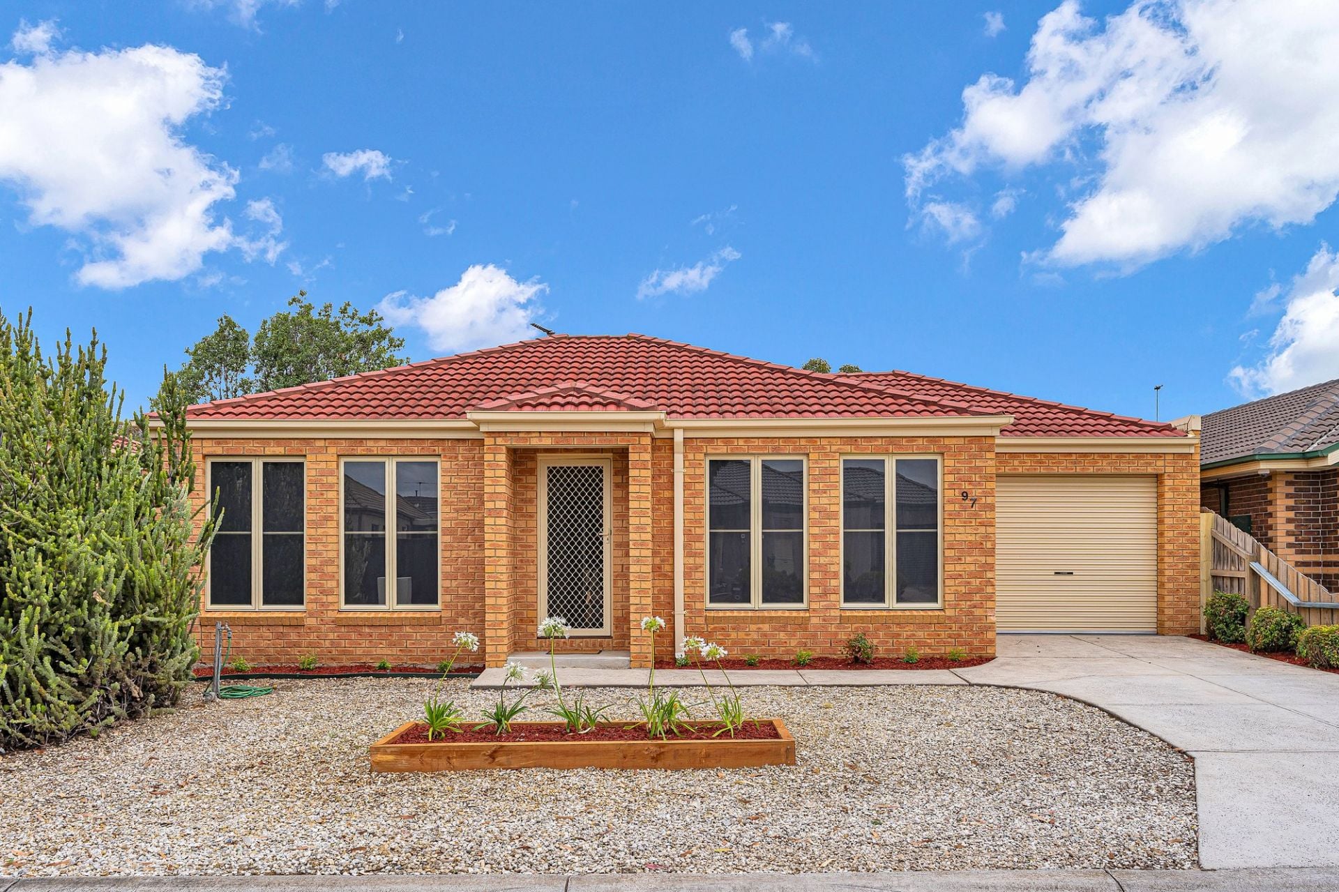 2/97 Dunvegan Drive, Kurunjang VIC