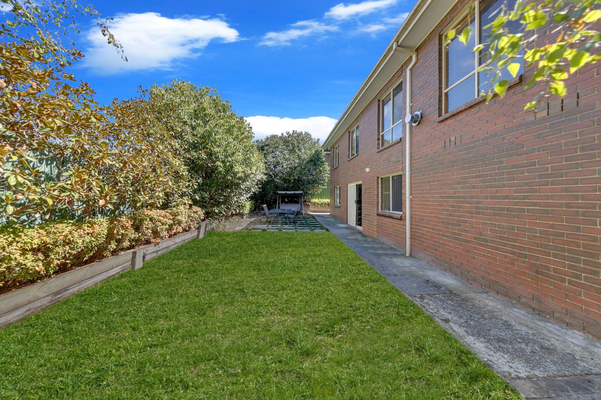 Supreme Family Living - plus downstairs self contained 