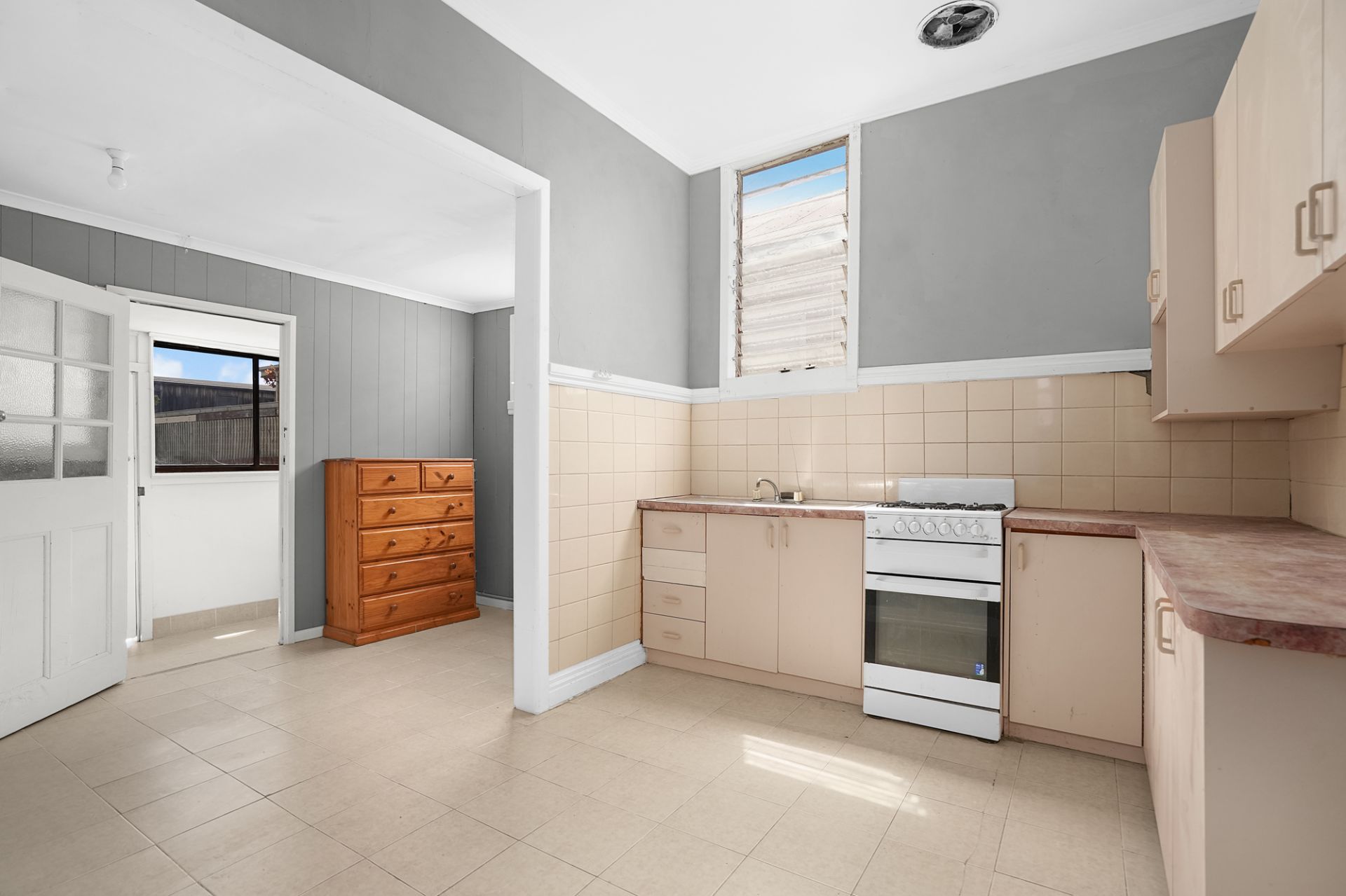 319 Armstrong Street North, Soldiers Hill, Soldiers Hill - Thumbnail 5