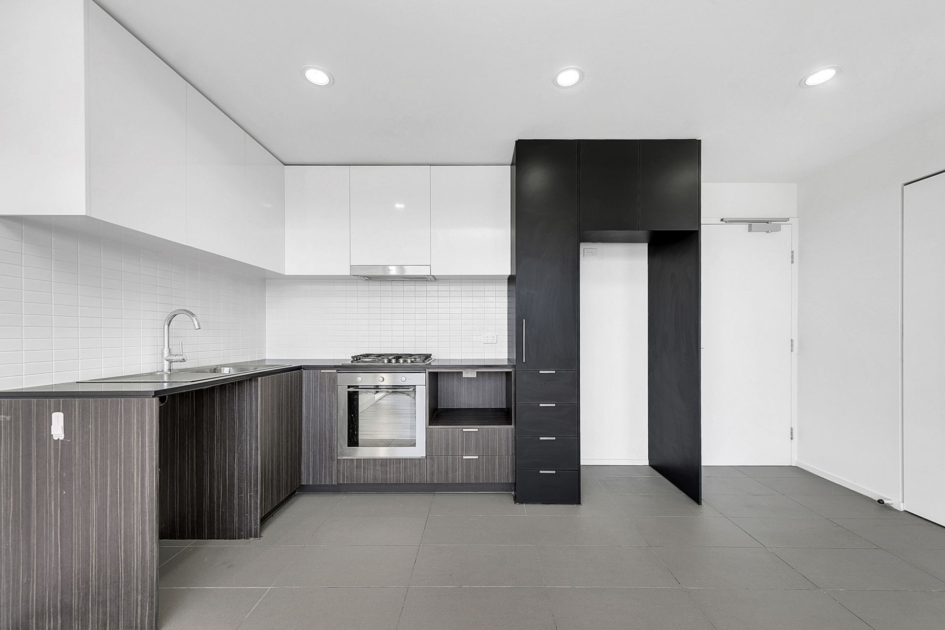 2 bed, 2 bath... Too Easy.
