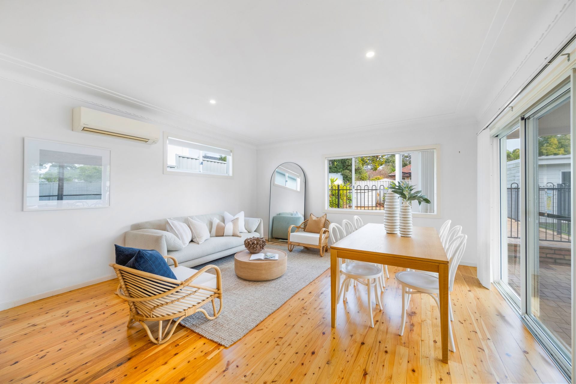 33 Carrington Avenue Caringbah NSW, Caringbah - Thumbnail 2