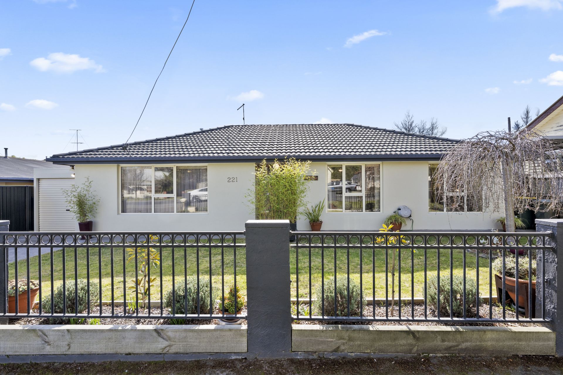 221 Grant Street, Golden Point, Golden Point - Thumbnail 2