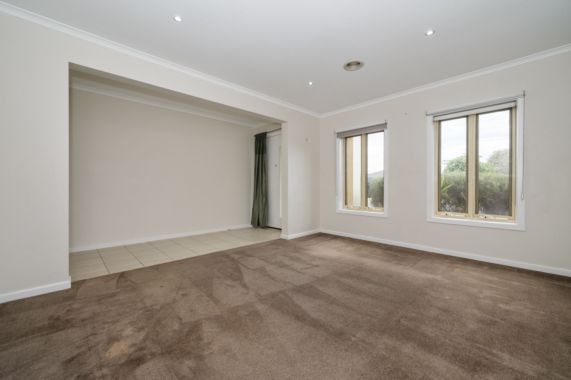 SPACIOUS AND STYLISH FAMILY HOME
