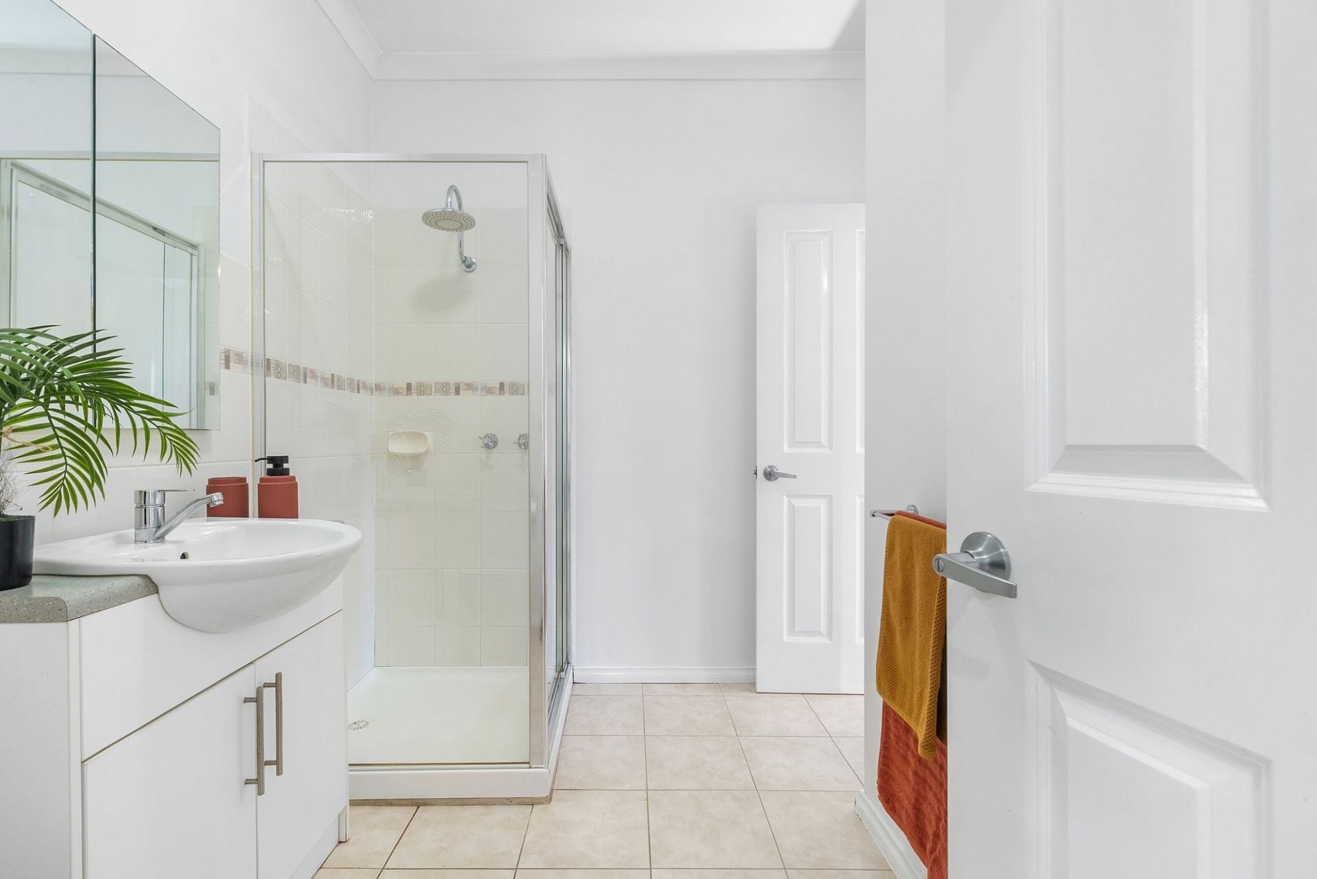 Modern Comfort & Effortless Living in a Prime Location