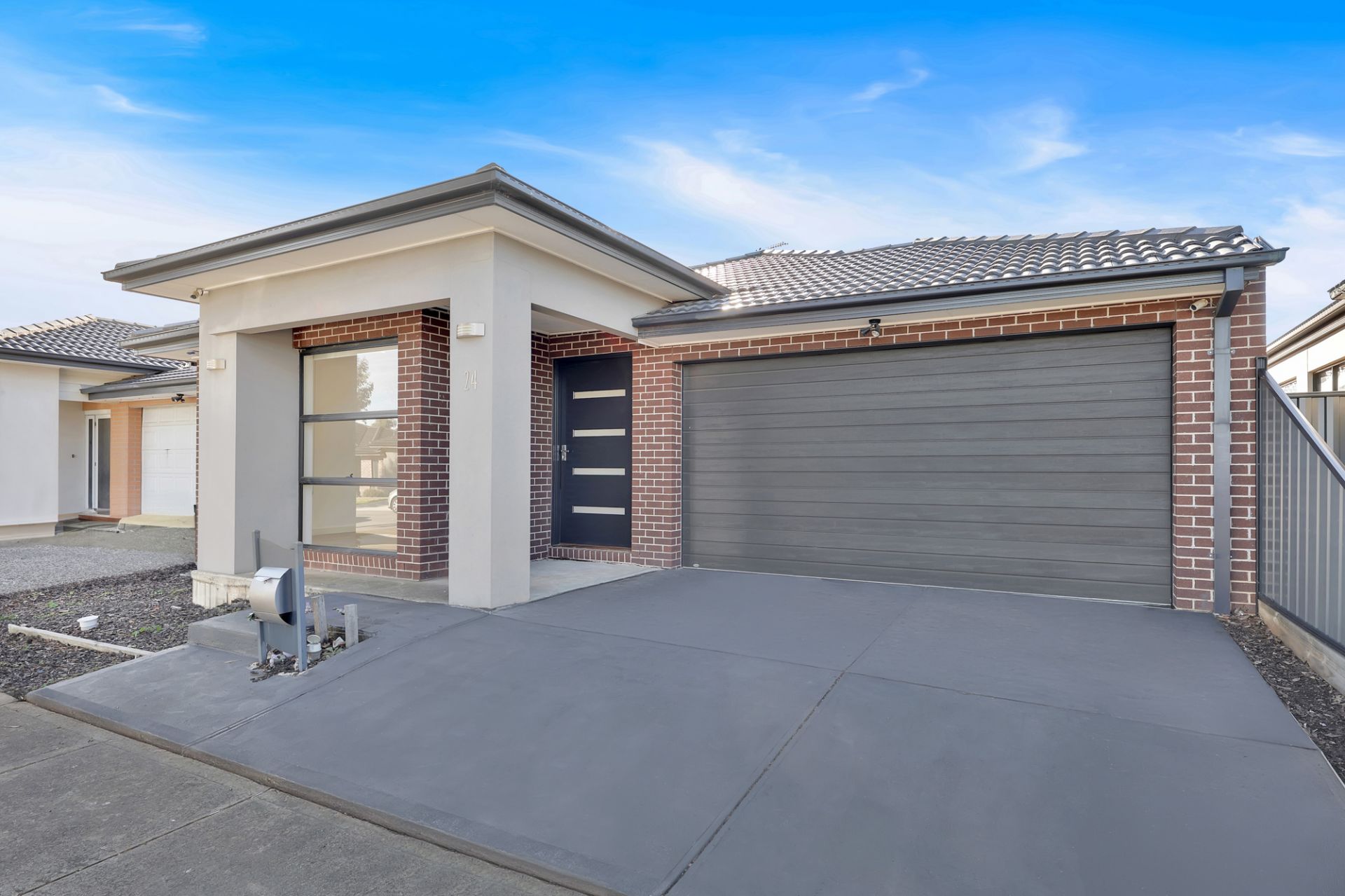 Comfortable Living with Easy Access to Local Amenities!