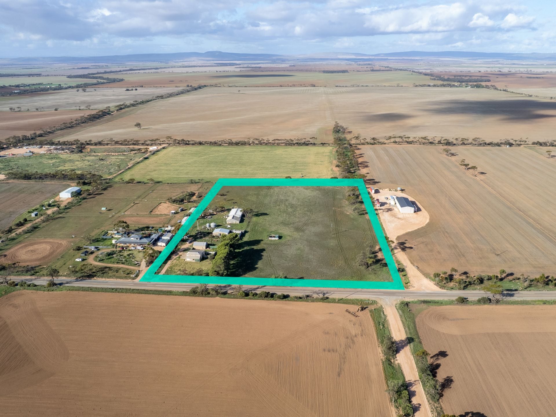 197 Upper Yorke Road Port Broughton SA, Port Broughton - Thumbnail 2