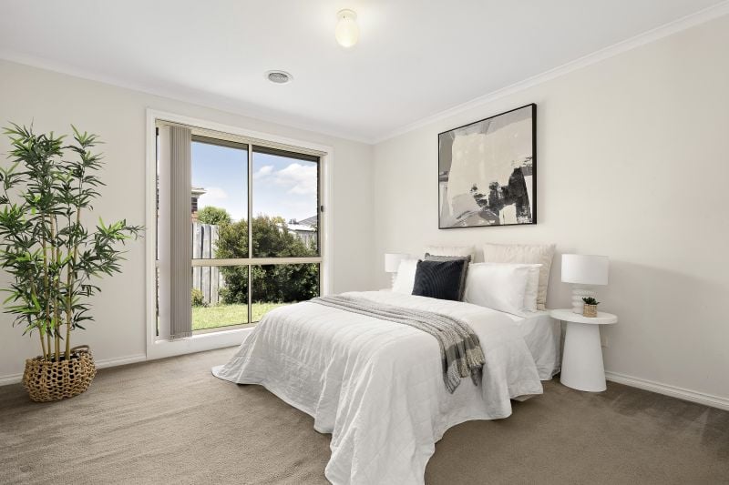 10 Ellendale Way, South Morang