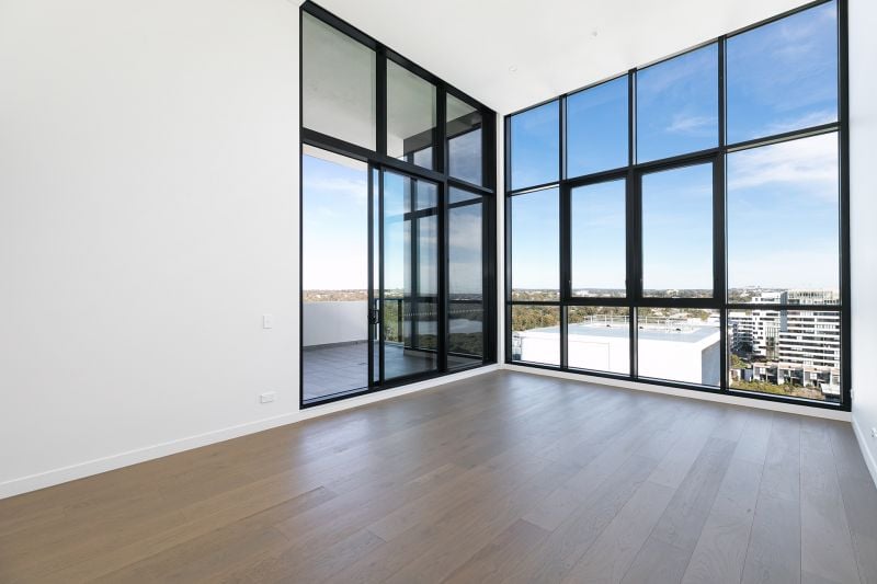 1302/455A Captain Cook Drive WOOLOOWARE 2230