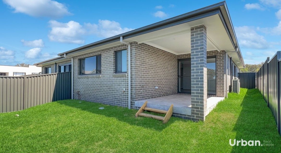 Tahmoor 45 Dulcimere Street