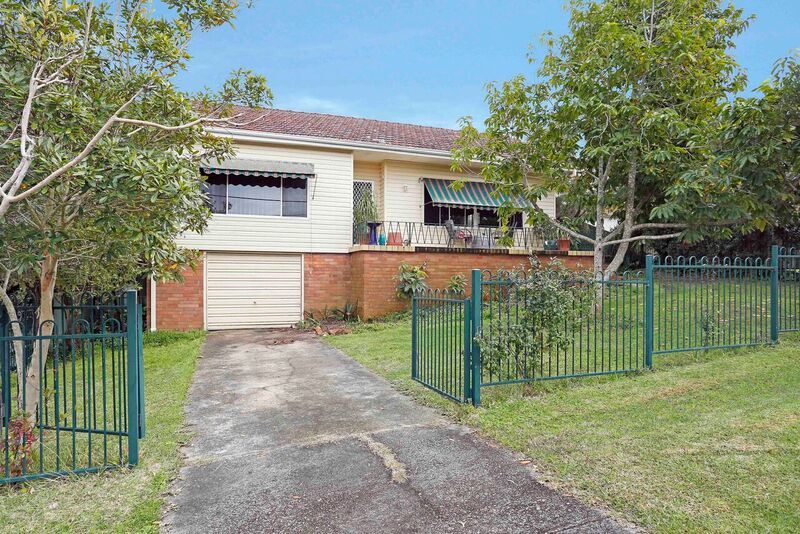 11 Binalong Avenue, CARINGBAH, Caringbah - Thumbnail 2