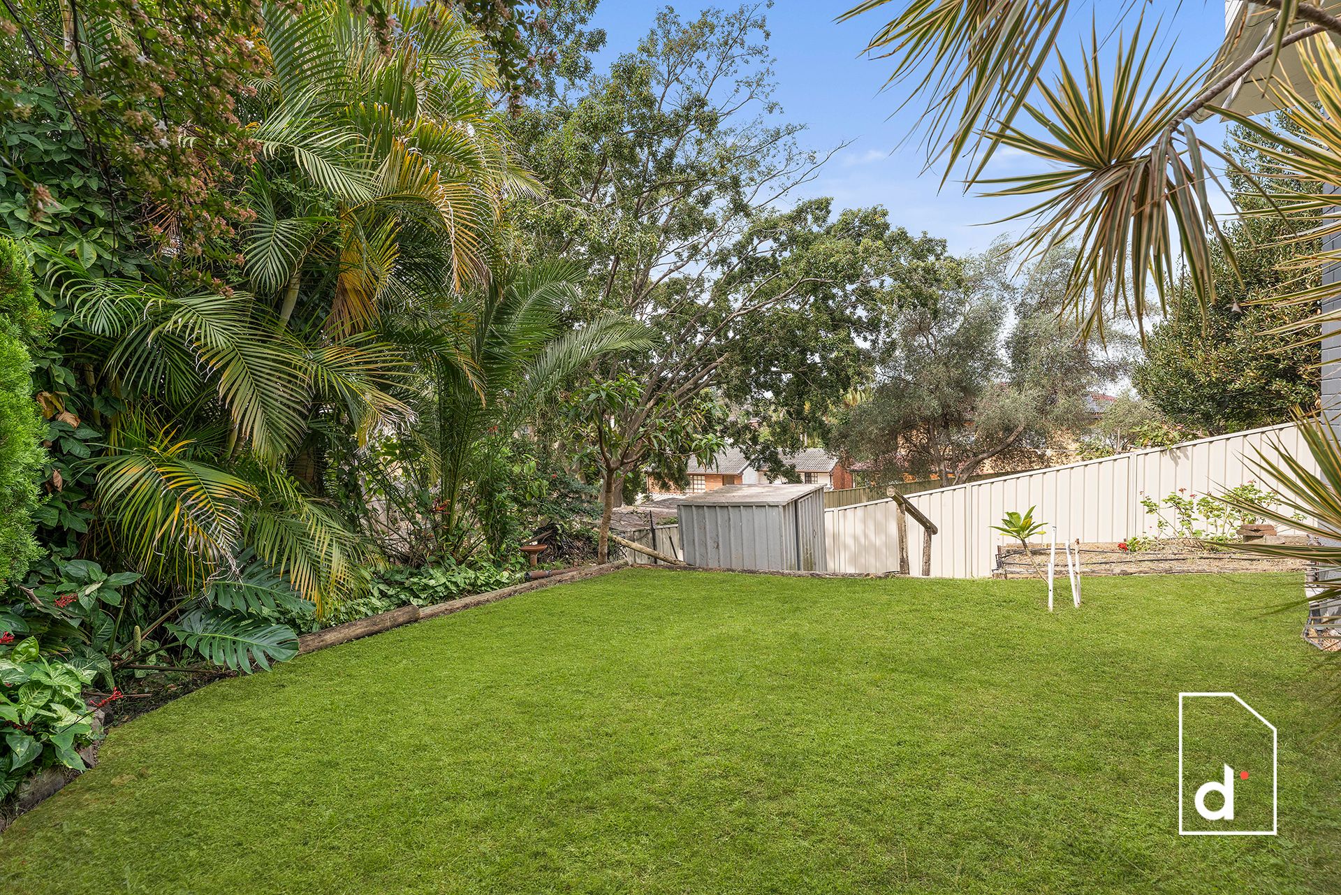 90 Robertson Street, Coniston NSW