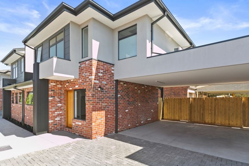 3/19 Storey Road, Reservoir