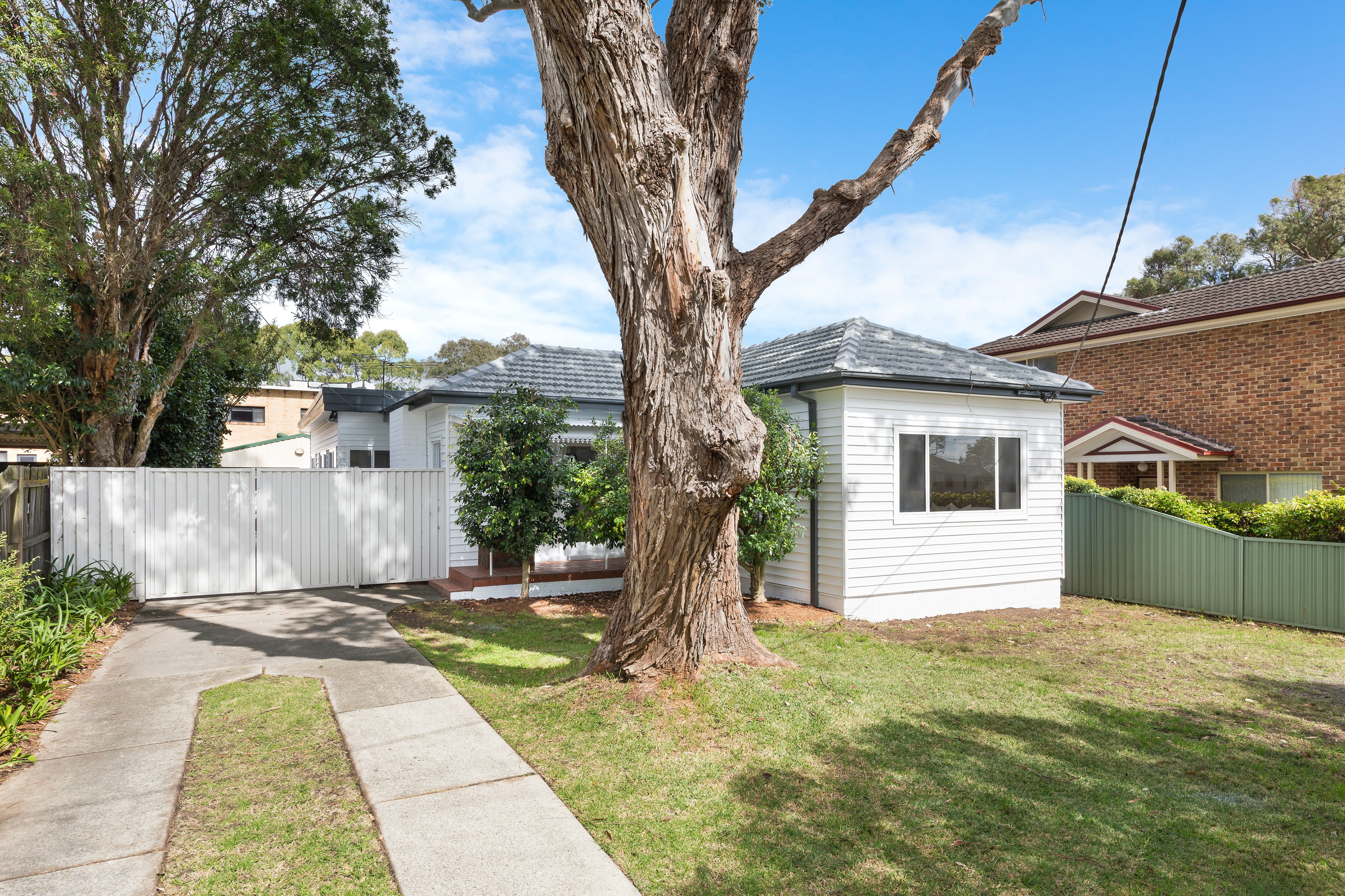68 Anzac Avenue ENGADINE 2233