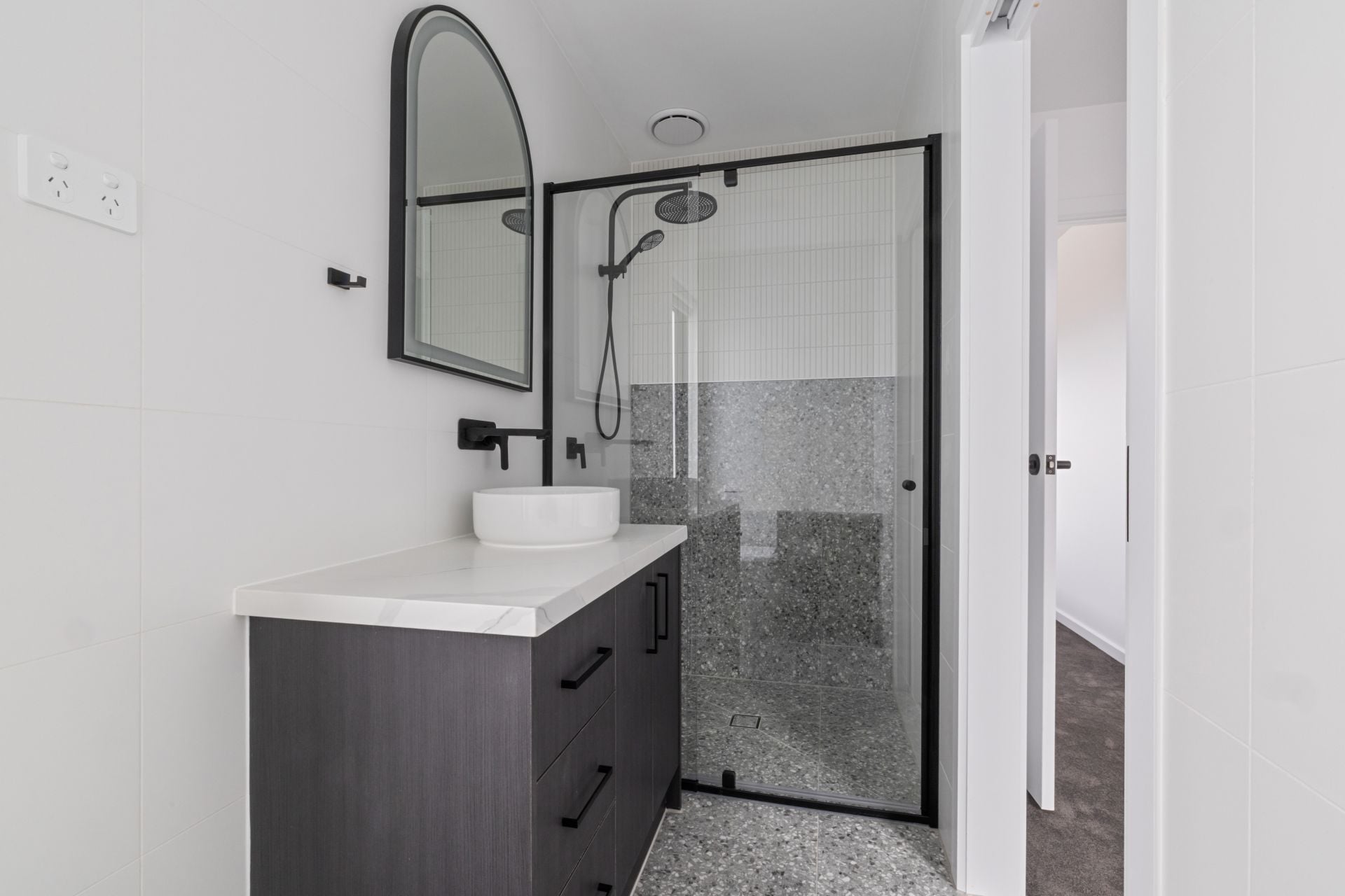 Contemporary Style, Effortless Living & Prime Reservoir Location
