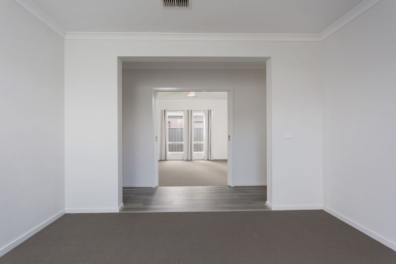 46 Greenfield Drive Epsom VIC, Epsom - Thumbnail 2
