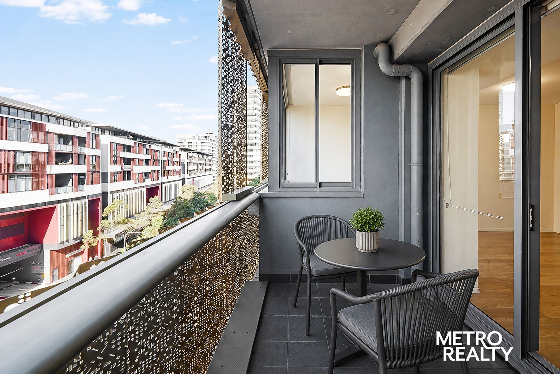 501/17 Gadigal Avenue, Zetland - Thumbnail 5