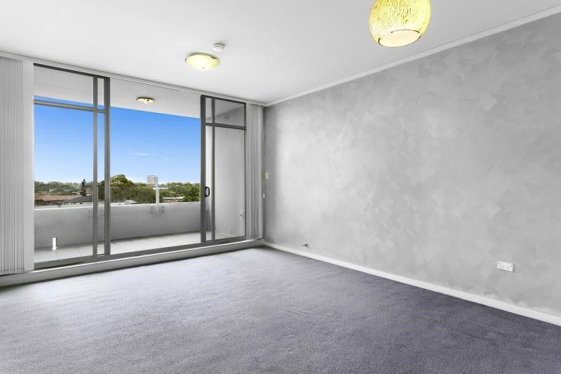 302/1 Bruce Bennetts Place, Maroubra, Maroubra - Thumbnail 2