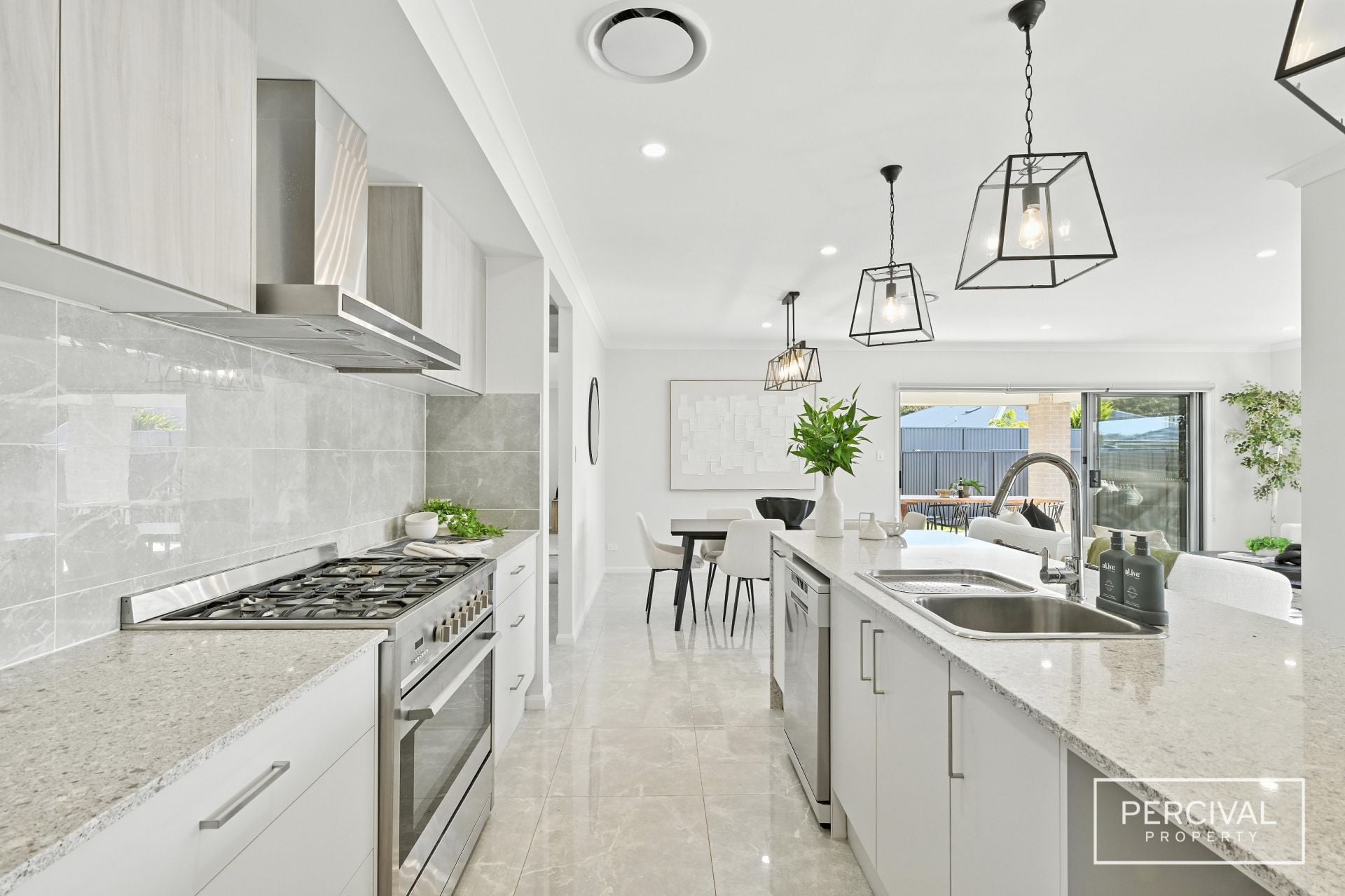 8 Farmstead Avenue Thrumster NSW, Thrumster - Thumbnail 3