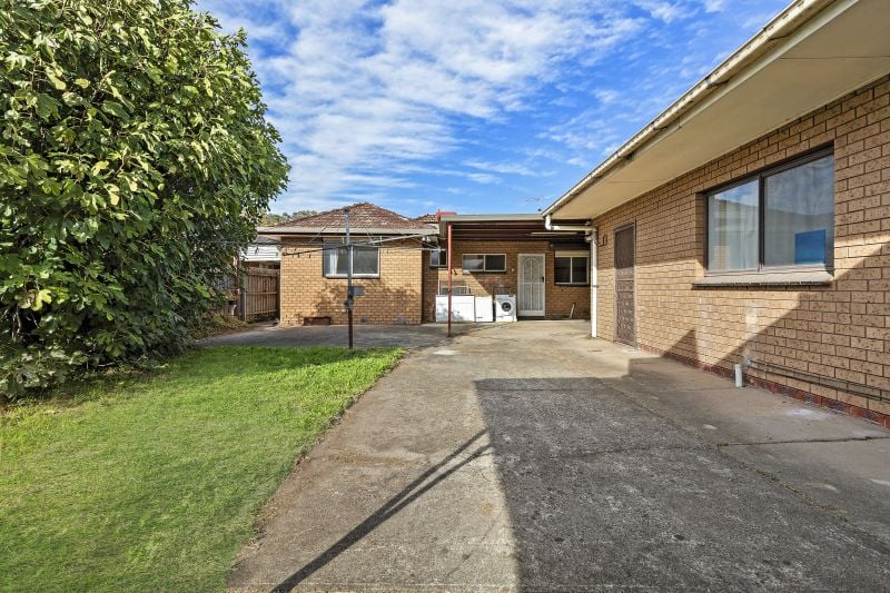 8 Gratwick Street, Lalor