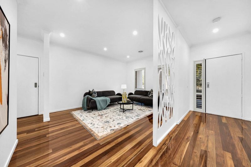 19 Stonebridge Rise, Epping