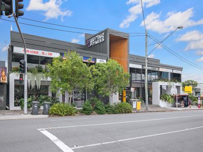 GROUND FLOOR OFFICE/RETAIL OPPORTUNITY!