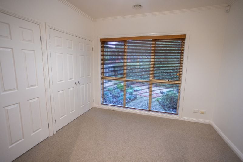 2/58 Livingstone Street, Coburg North