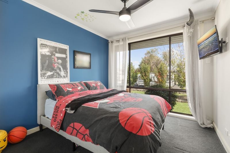 7 Asquith Court, Epping