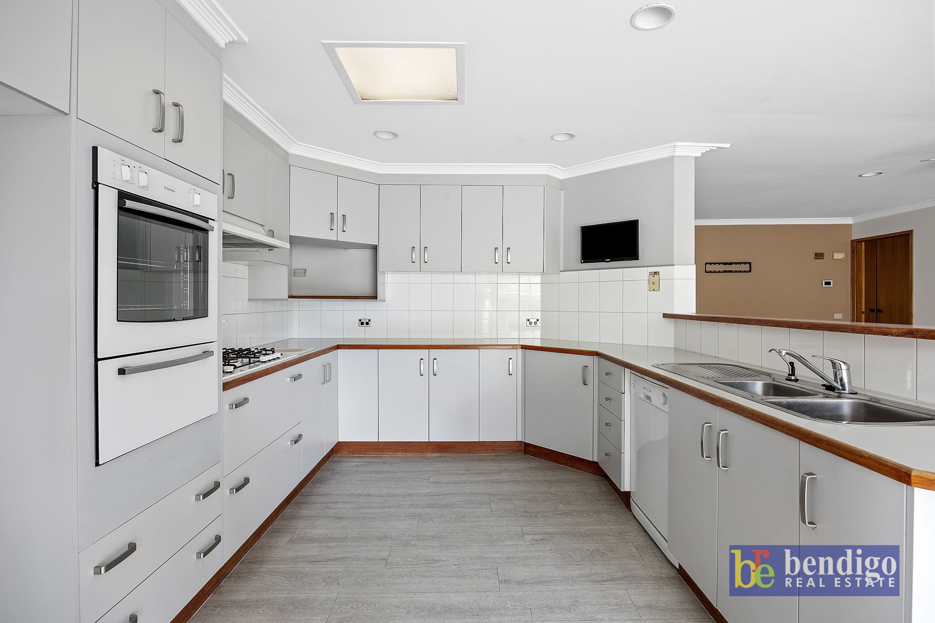 17 Magellan Crescent Kangaroo Flat VIC, Flat - Thumbnail 6