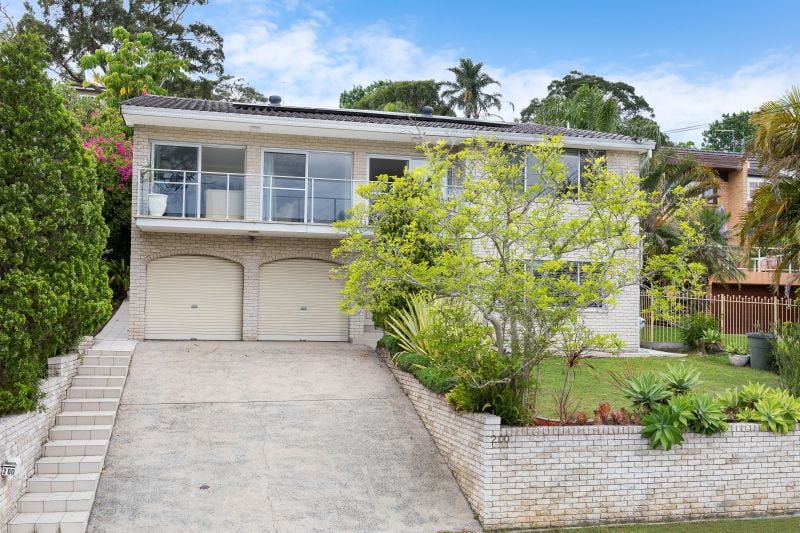 200 The Esplanade SYLVANIA 2224