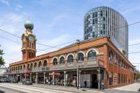 Lifestyle Luxe in a Vibrant Urban Locale