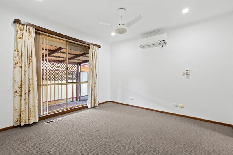 31 Grevillia Drive, Mill Park