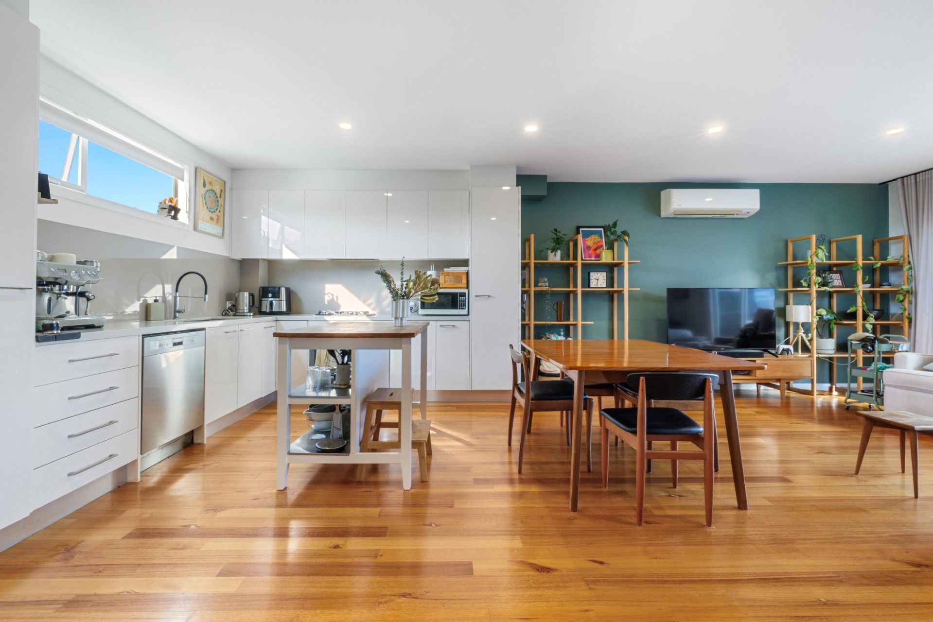 Welcome home to 4/127 Blyth Street.