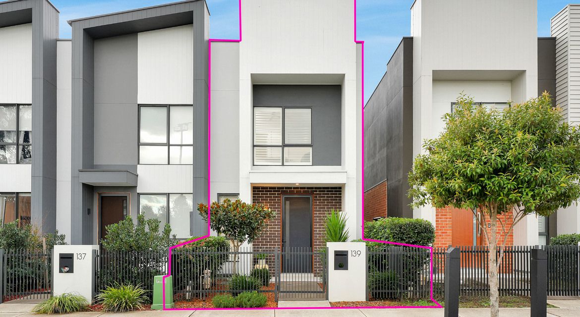 Denham Court 139 Passiflora Avenue