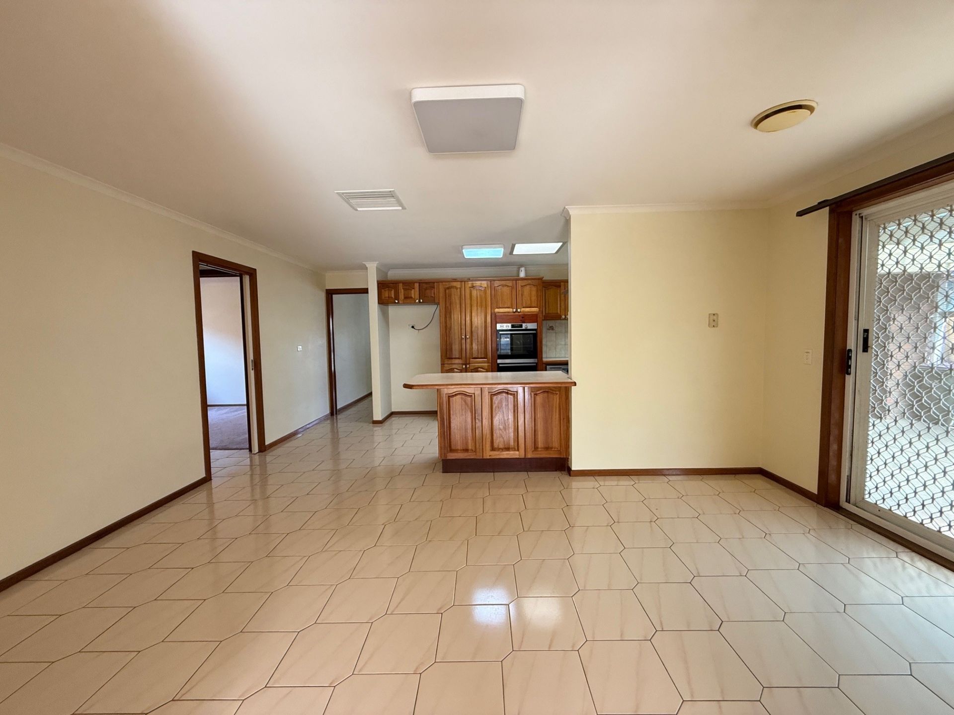 7 Elystan Road, Altona Meadows - Thumbnail 6