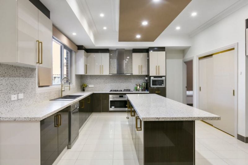 10 Wattlebird Crescent, Reservoir