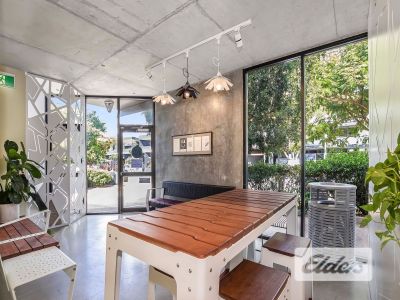 MODERN OFFICE IN THE HEART OF WEST END!