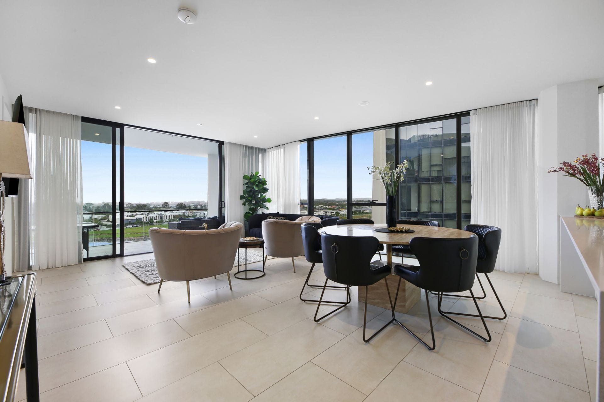 3802/24 The Lanes Boulevard, Mermaid Waters, Mermaid Waters - Thumbnail 6